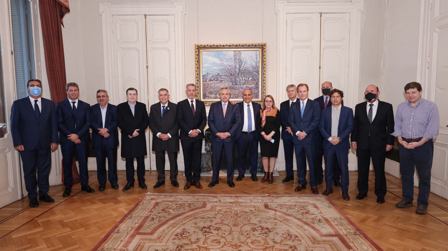 El Presidente analizó con gobernadores la coyuntura nacional y la situación provincial