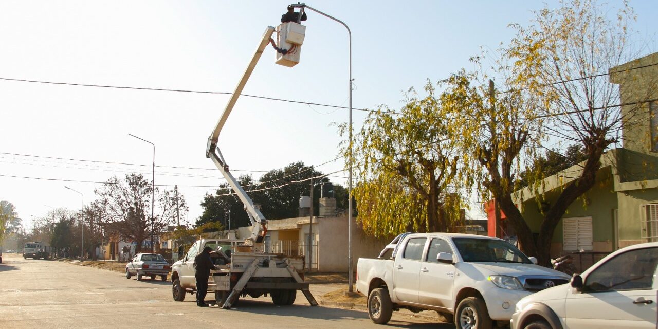 Villa María: el municipio instaló 27 nuevas luminarias led en calle Teniente Ibáñez