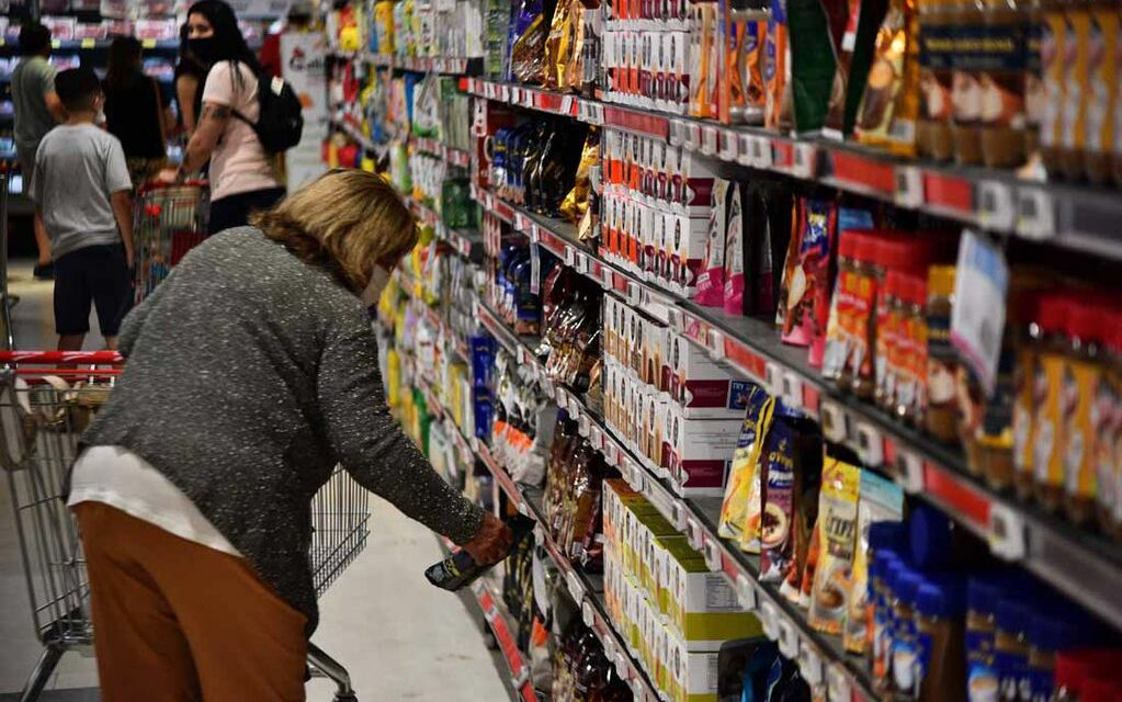 En Córdoba, una familia necesitó más de $370 mil en octubre para no ser pobre