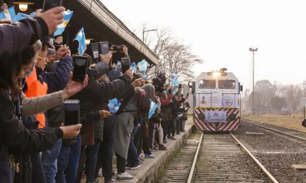 El Gobierno confirmó que a fines de 2023 todas las vías férreas pasarán a control estatal