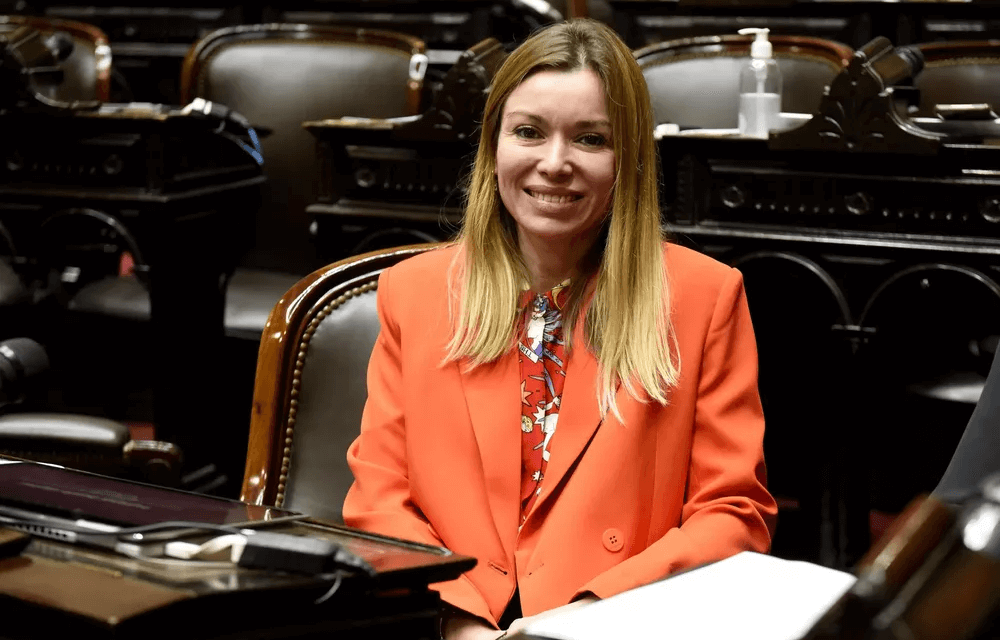 Diputadas del FdT proponen paridad en cargos de ministerios y secretarías