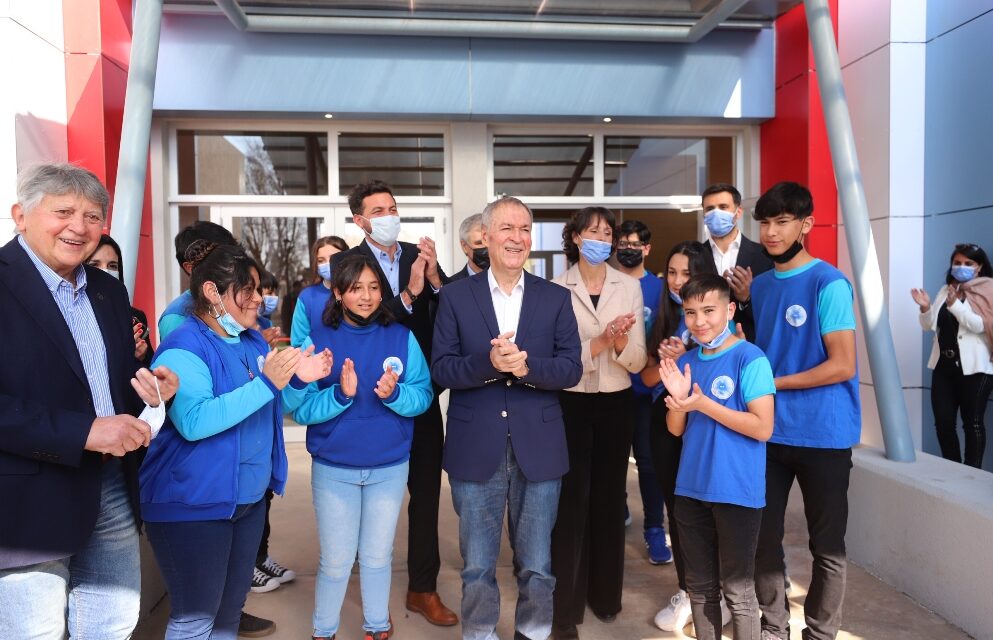 Embalse: Schiaretti inauguró una nueva escuela ProA