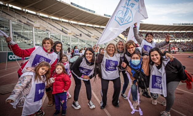 Mujeres a la cancha: cerca de 1.000 futbolistas celebraron su día en el Kempes