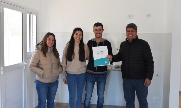 Continúa la entrega de Viviendas en Vicuña Mackenna