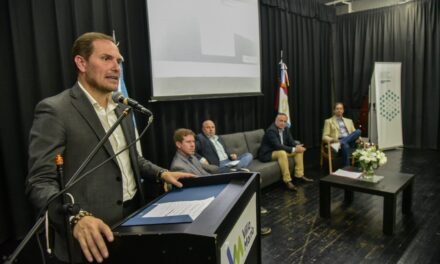 Gill acompañó la puesta en marcha de la Semana TIC 2022 en Villa María