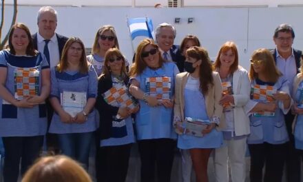 Alberto Fernández lanzó el programa que distribuirá 3,4 millones de libros