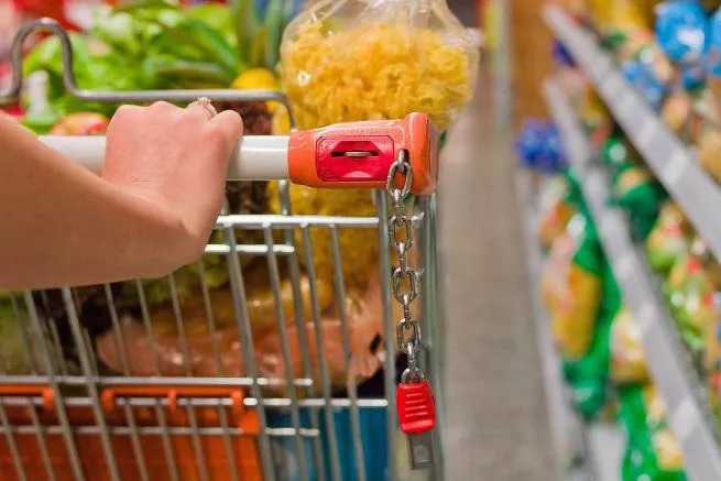 Al Salario Mínimo le faltan $60.800 para cubrir el costo de la Canasta Básica