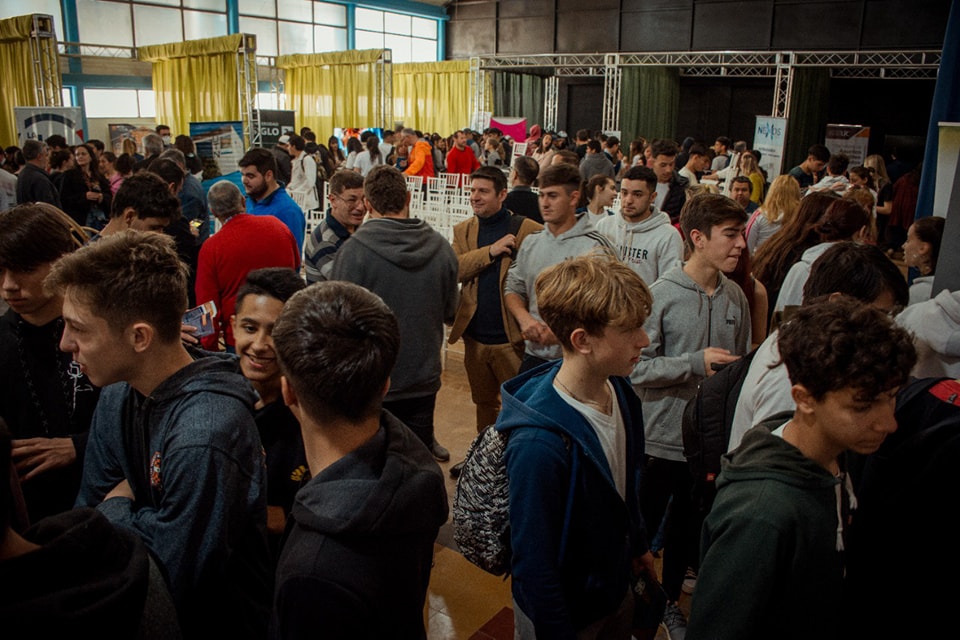 Río Tercero: se realizó la expo carreras y de oficios 2022