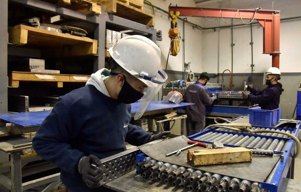 La actividad de las pymes industriales creció en agosto un 1,2% interanual