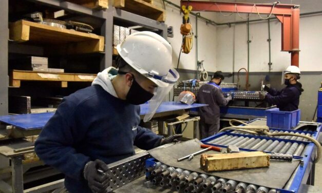 La actividad de las pymes industriales creció en agosto un 1,2% interanual
