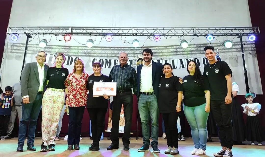 Sampacho: se reinauguró el Cine Teatro «19 de Noviembre»