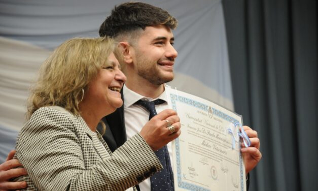 UNRC: Nuevos graduados recibieron su título universitario