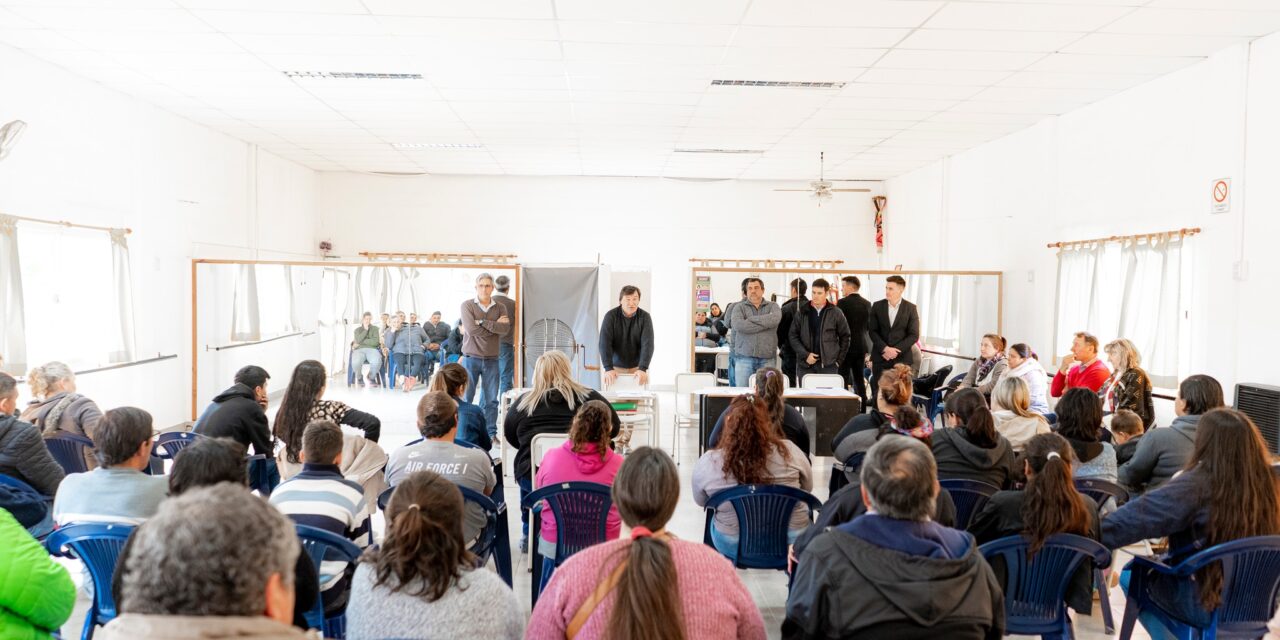 Adelia María: se realizó la entrega de terrenos