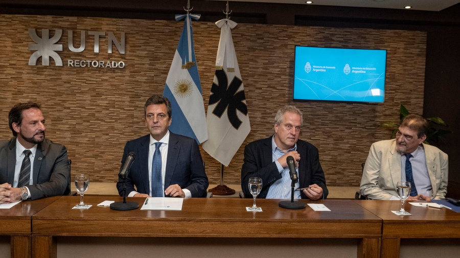 La UNRC estuvo presente en encuentro de los rectores con Massa