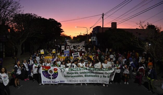 Más de 100 mil mujeres y disidencias en el cierre del Encuentro Plurinacional