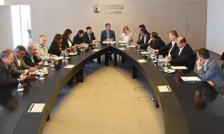 Provincia girará a municipios más partidas para salud y educación