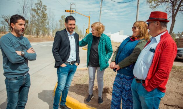 Río Tercero: Ferrer recorrió la obra de hormigonado de la calle Felipe Varela