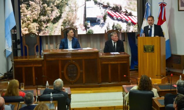 Villa María: Gill anunció la construcción de 668 nuevas viviendas