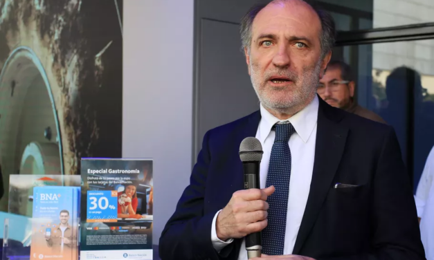 Oficializan la designación de Eduardo Hecker como director del Banco Central