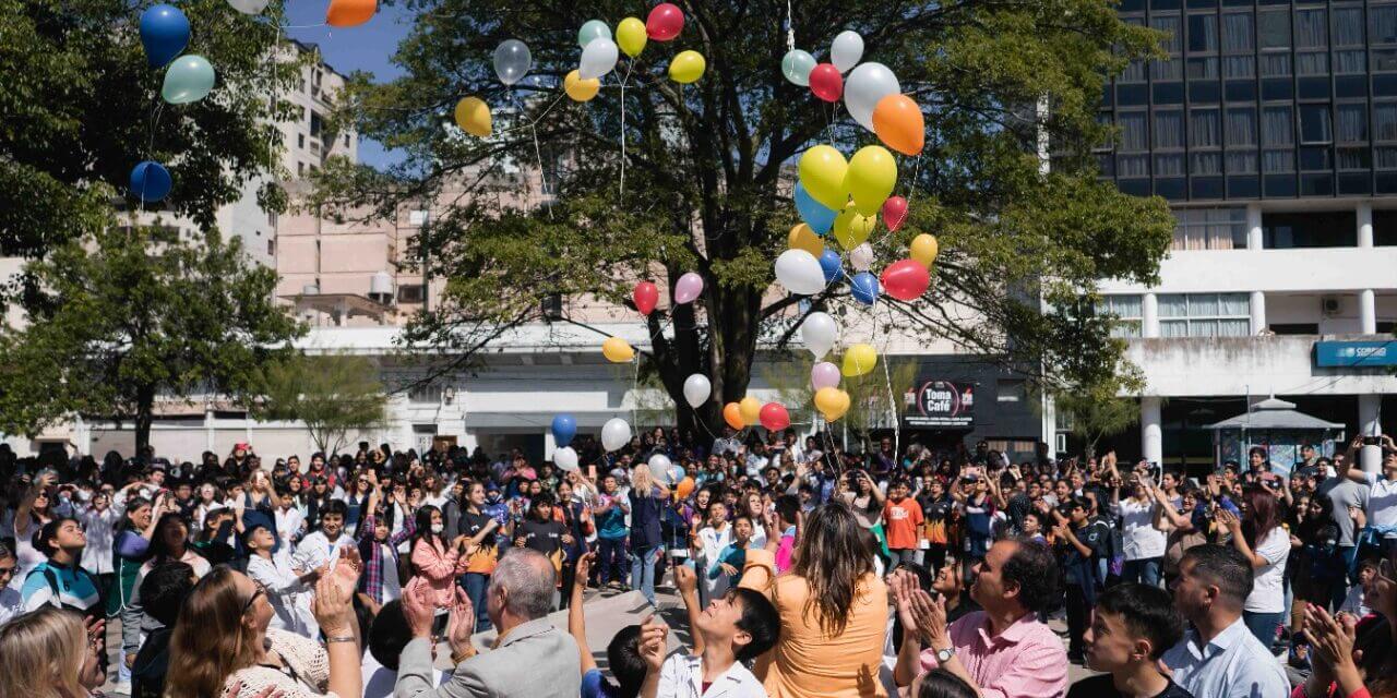 Los alumnos de las escuelas públicas celebraron el aniversario de Río Cuarto