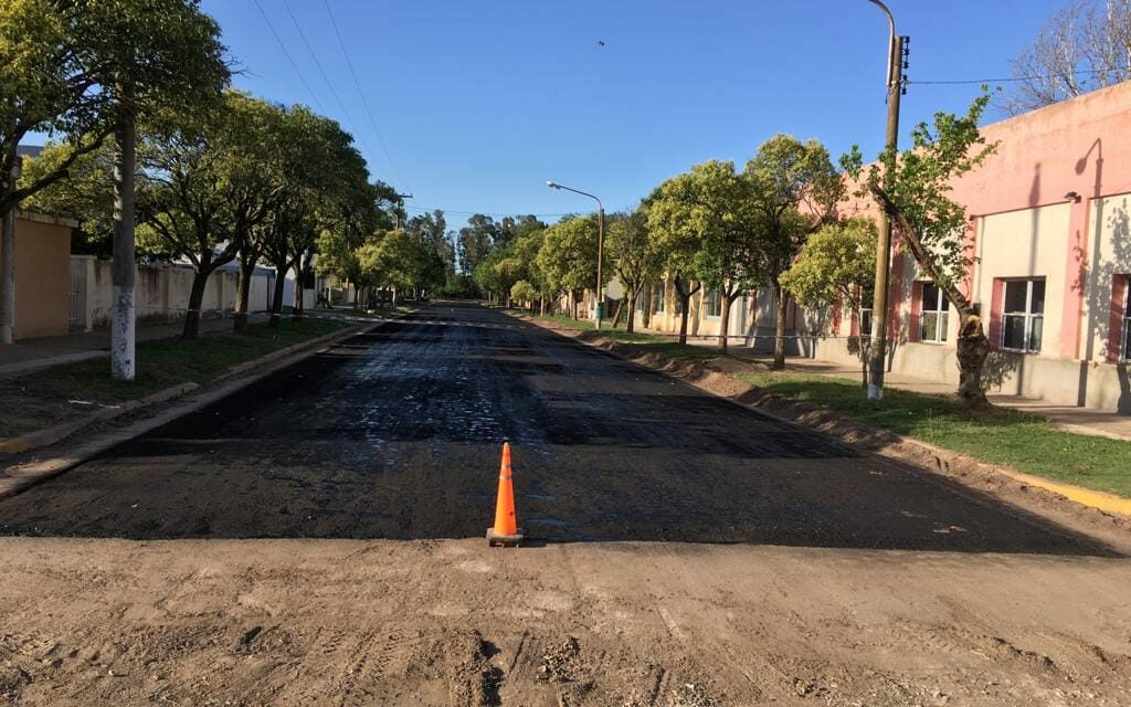 Bengolea: comenzó la construcción de 10 cuadras de pavimento