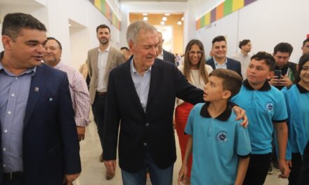 En La Para, Schiaretti inauguró la novena escuela Proa