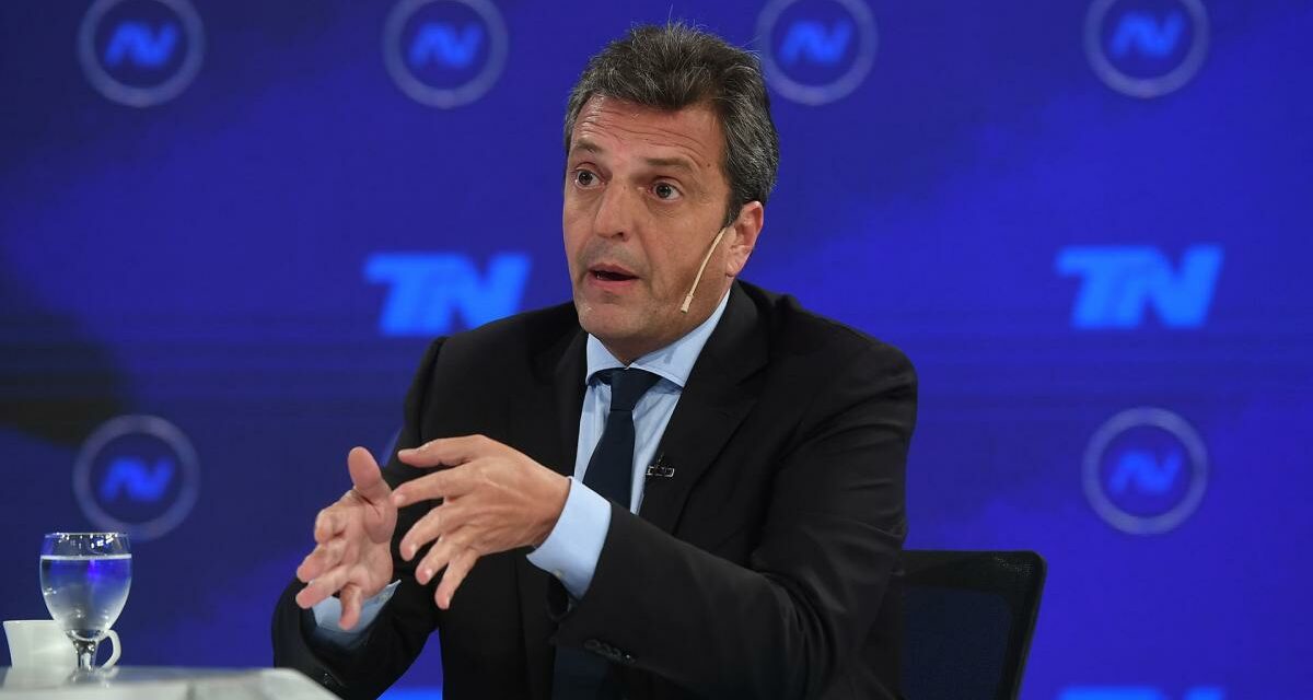 Massa aspira a «terminar el 2023 con una inflación menor al 3% mensual»