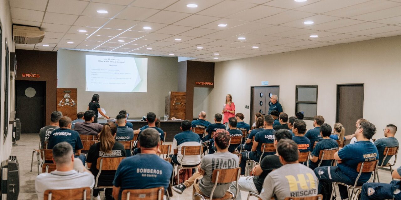 Bomberos Voluntarios de Río Cuarto se capacitaron en igualdad de derechos