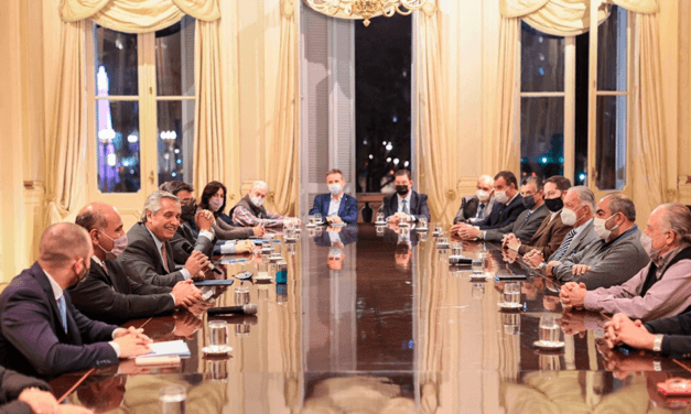 Negociarán un nuevo aumento del salario mínimo, vital y móvil