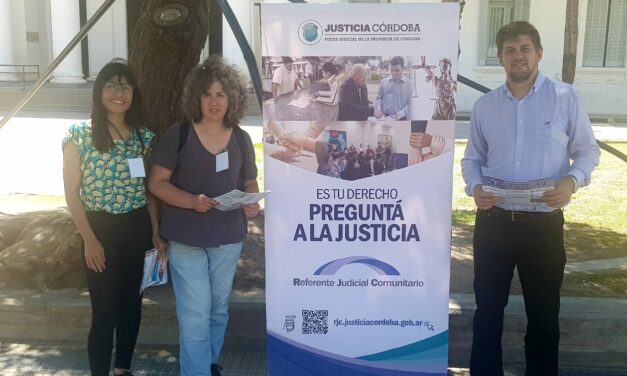 Referentes judiciales comunitarios brindan información en la vía pública