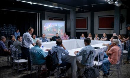 Llamosas se reunió con vecinos del sur y anunció obras para el sector