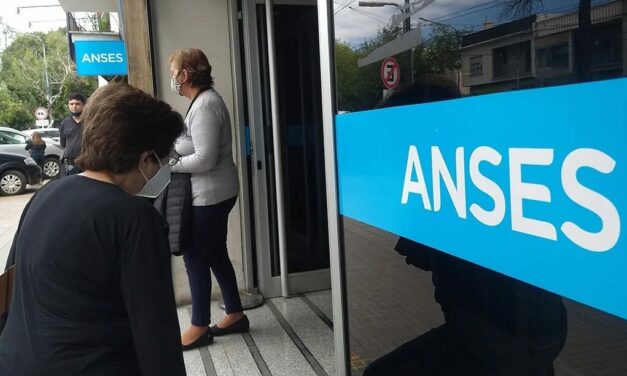 Jubilaciones, pensiones y asignaciones aumentan un 23,3% por movilidad