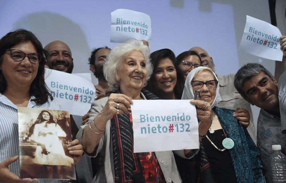 Las Abuelas de Plaza de Mayo anunciaron la restitución del nieto 132