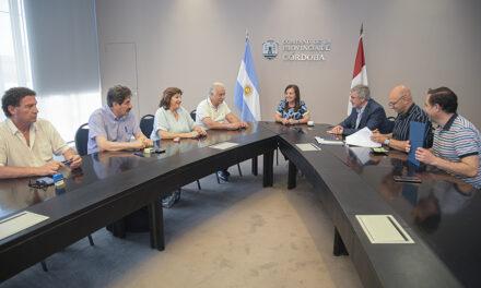La Provincia acordó con Uepc aumentos salariales para cerrar la paritaria anual
