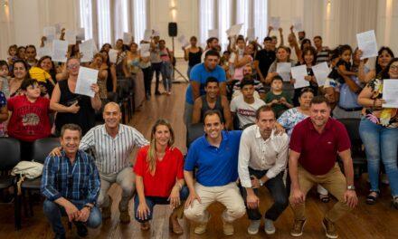 Río Cuarto: Se firmaron los contratos para la adjudicación de 39 Viviendas Semilla