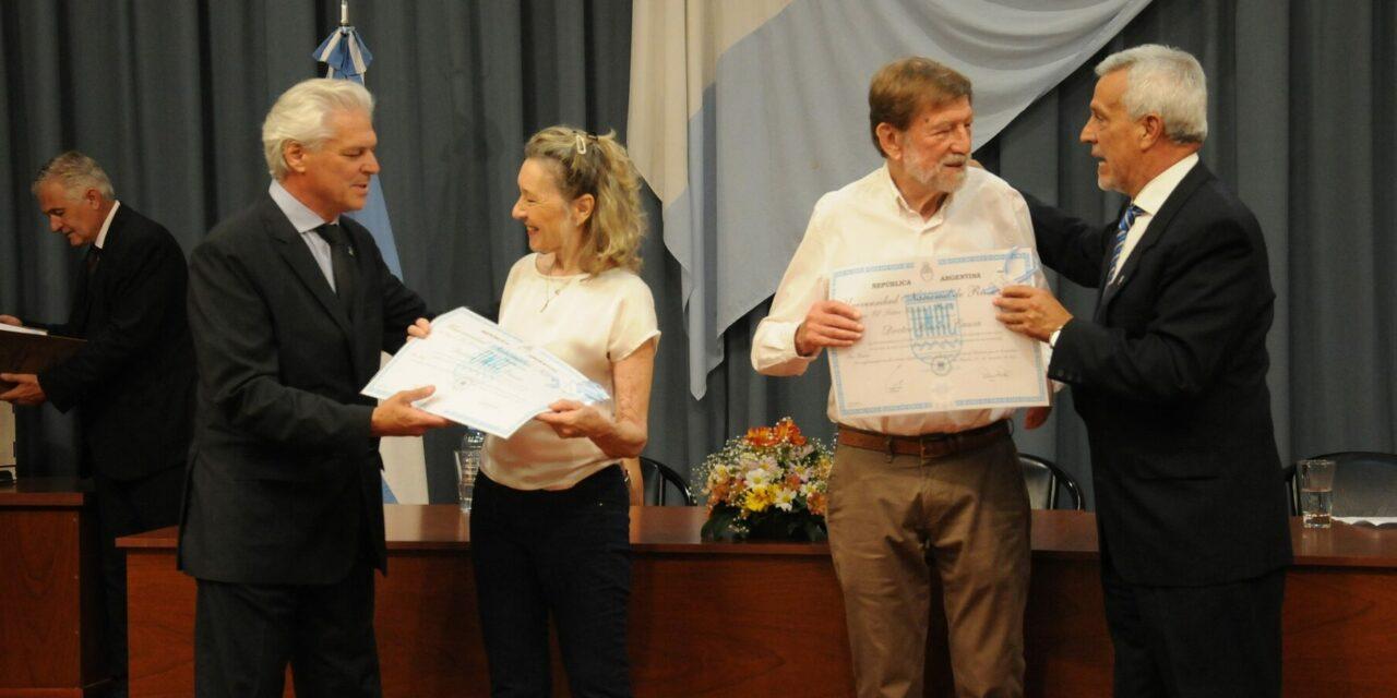 La UNRC otorgó el título de Doctor Honoris Causa a Gustavo Berti y Alicia Schneider