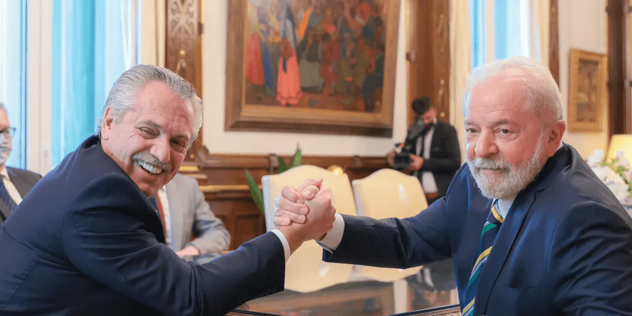 Alberto Fernández viaja a Brasil para la asunción de Lula como presidente