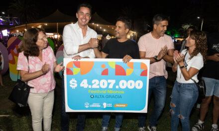 Alta Gracia: la Provincia acompañó el cierre del Festival Mionca