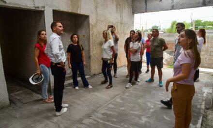 Villa María: Gill recorrió junto a vecinos de barrio La Calera los avances de obra del SUM
