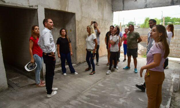 Villa María: Gill recorrió junto a vecinos de barrio La Calera los avances de obra del SUM