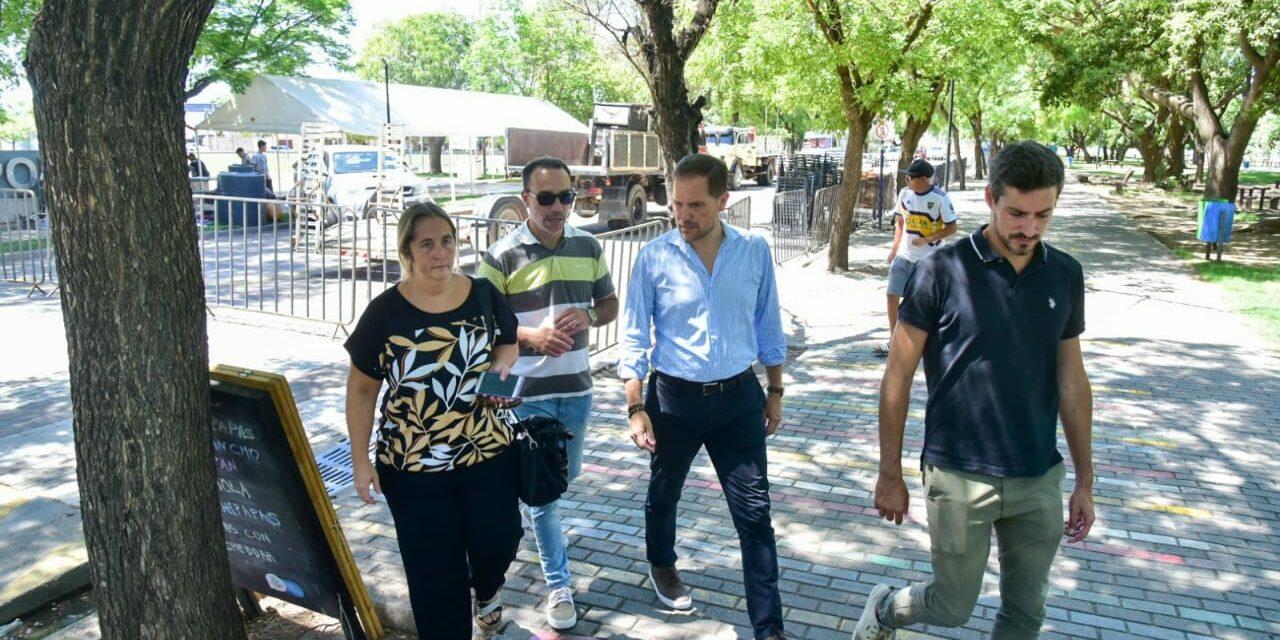Villa María: Comenzó el armado carpas y estructuras para el Recorrido Peñero