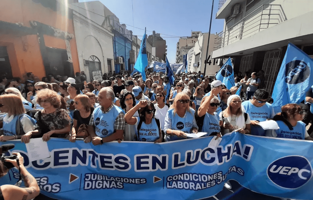 UEPC rechazó la propuesta salarial del Gobierno y lanzó un paro de 24 horas