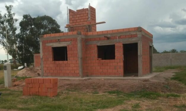 Bulnes: Avanza la construcción de viviendas