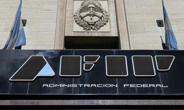 La recaudación tributaria alcanzó los $2,1 billones en febrero y aumentó 82,3% interanual