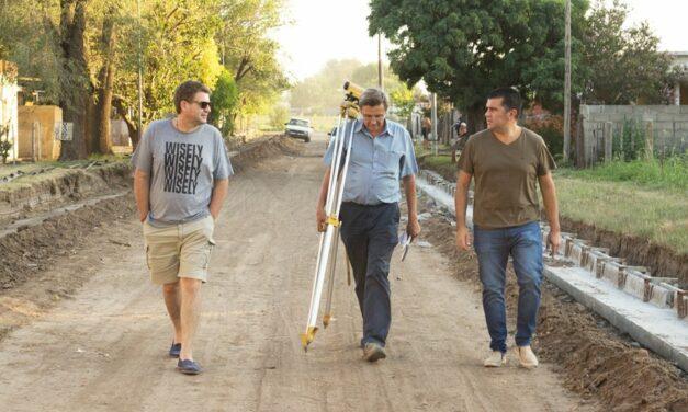 Arias: avanza la obra de cordón cuneta en el Barrio Santa Teresita