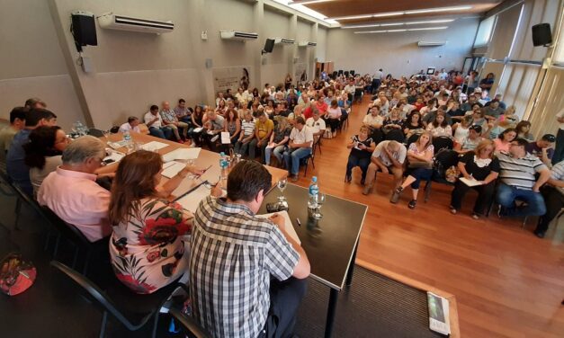 En asambleas, docentes analizan la propuesta salarial de la Provincia