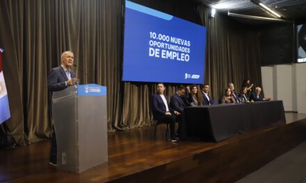 Schiaretti lanzó el programa XMÍ con 10.000 oportunidades de empleo y formación