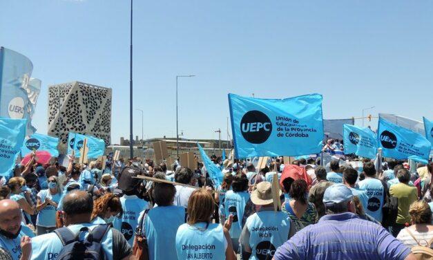 La Provincia ofreció 60% de aumento a los docentes y devolución de los paros