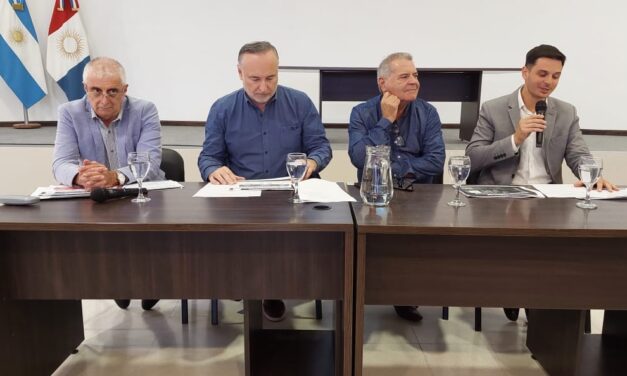 Accastello y Busso se reunieron con productores y el sector lácteo de Villa María