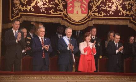 La Provincia celebró la Velada Patria Protocolar en la víspera del 25 de Mayo